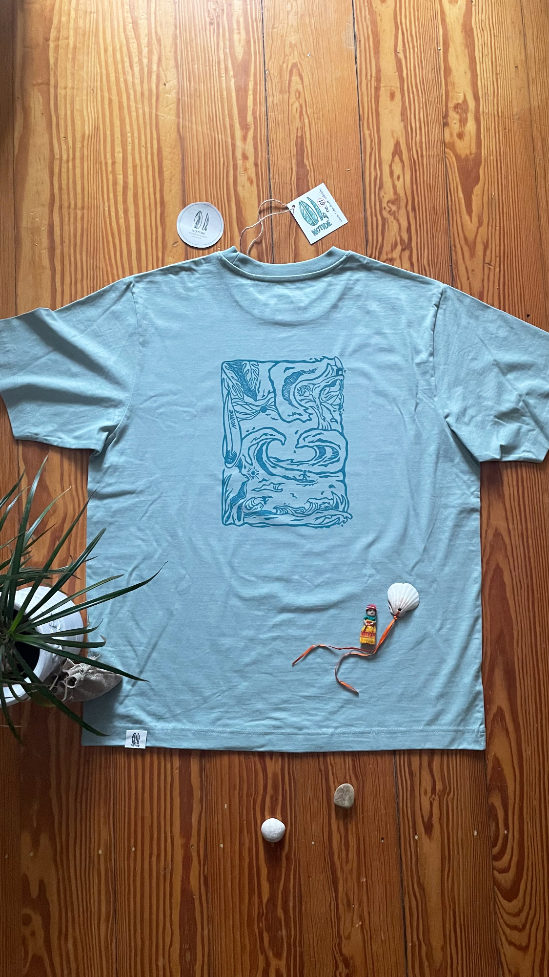 colors of the ocean t-shirt mit schmuck und muscheln